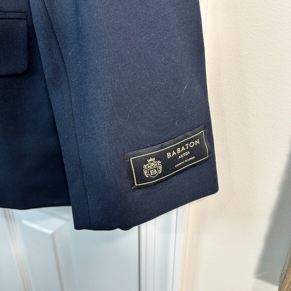 Aritzia Vogue Blazer - Picture 2 of 6